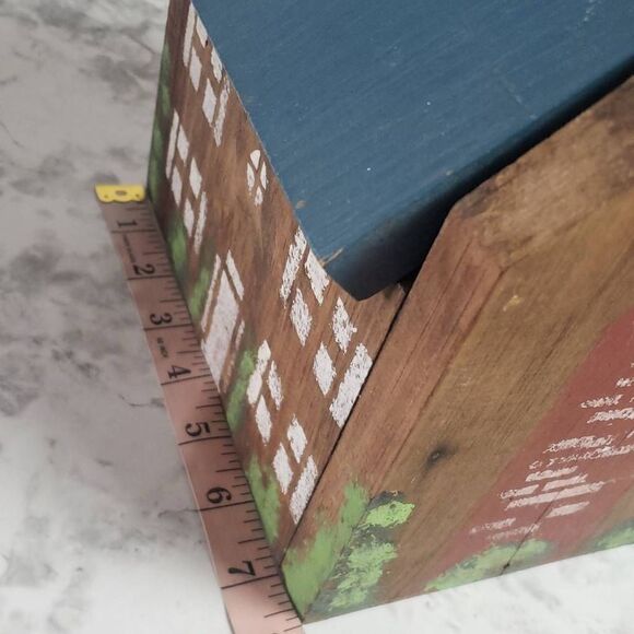 Colonial/Primitive Style Wooden House Decor - Picture 10 of 11